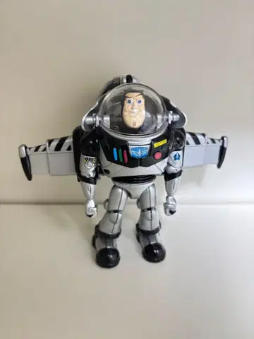 트랜스포머 버즈 라이트이어 피규어 transformer