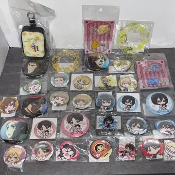 진격의 거인 굿즈 묶음 판매 아크릴 키링 캔뱃지