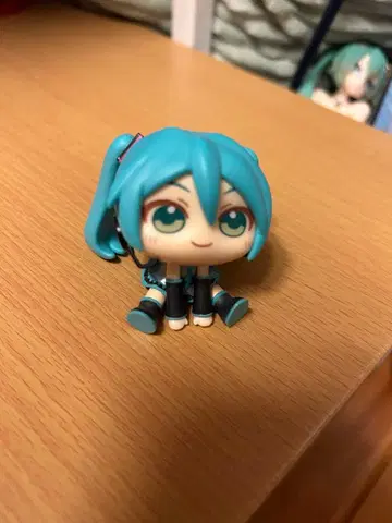 하츠네 미쿠 시리즈 큐룽하게 쳐다보는 포즈 미니 피규어 하츠네 미쿠