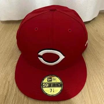 델라크루즈 레어 레즈 좌우 반전 로고