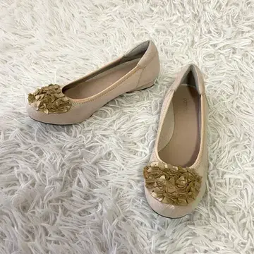 새상품급 리갈 카멜롯 펌프스 플라워 핑크 베이지 24