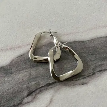 새상품 DeuxiemeClasse 두지엠 클라세 스테인리스 실버 귀걸이