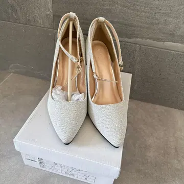 새상품 여성용 펌프스 입학식 힐 실버 S 22.5cm