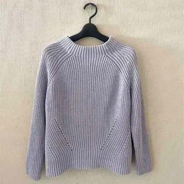 DEMYLEE 보틀넥 풀오버 니트