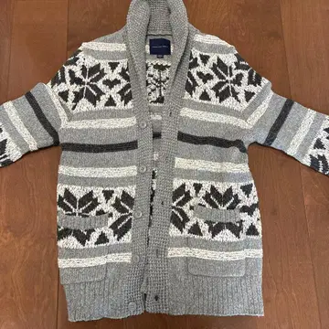 AMERICAN EAGLE 눈꽃 패턴 코위찬 니트