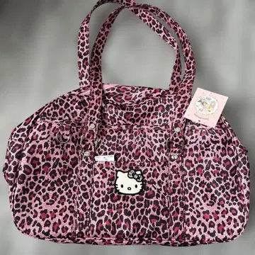 새상품 아베일 헬로키티 레오파드 무늬 보스턴 백