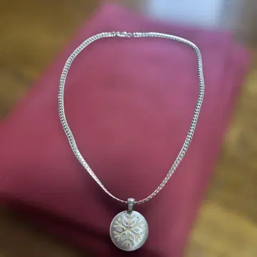 실버 눈꽃 모티브 목걸이