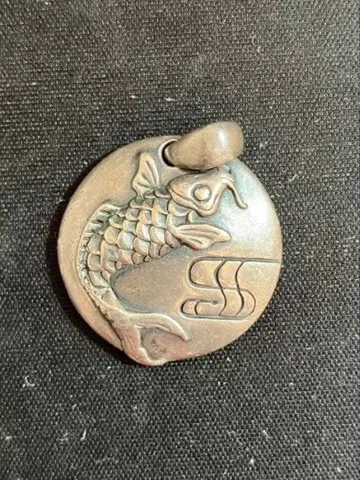 실버 펜던트 탑 잉어