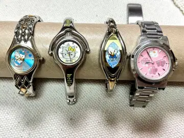 새상품급 4개 세트 헬로키티 여성용 손목시계 실버 핑크