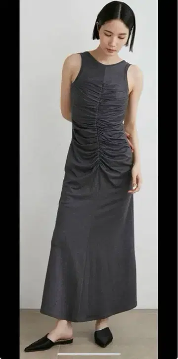 MIESROHE 아메스리 개더 컷 OP 차콜 그레이