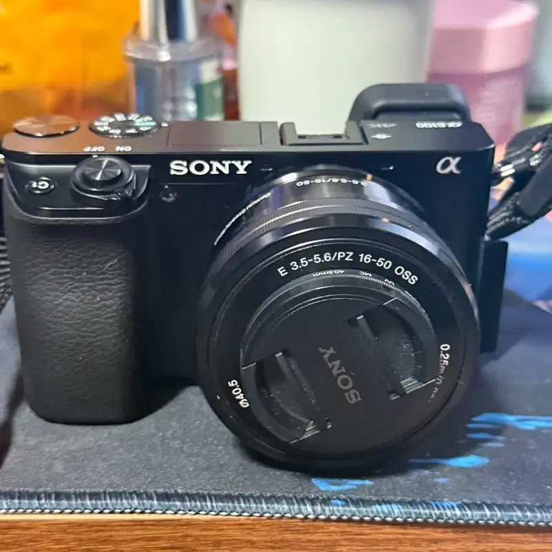 소니 A6100 카메라 + 16-50mm 렌즈