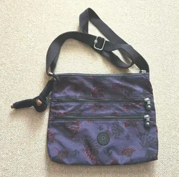 새상품급 Kipling 보라색 꽃무늬 숄더백