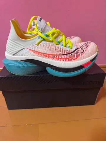 Saucony 엔돌핀 엘리트2 26.5cm