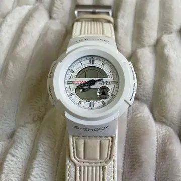 G-SHOCK 화이트 GW-B5600