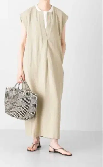 오늘 가격 인하! 새상품급! 카구레 린넨 레이온 스키퍼 원피스 린넨