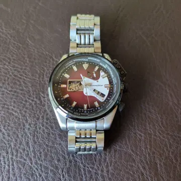 오리엔트 스타 한정판 기타 모델 손목시계