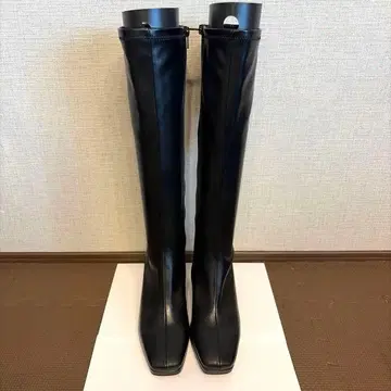 REZOY 블랙 롱 부츠 사이드 지퍼 부착