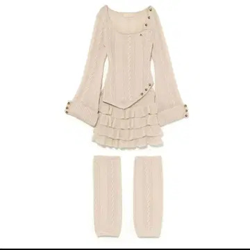 andmary Leia frill set up