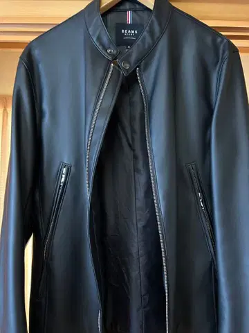 BEAMS HEART 블랙 가죽 자켓 M 사이즈