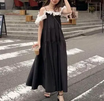 chico 프릴 오프숄더 티어드 원피스 블랙 유이카 원피스
