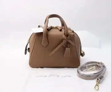 약 32,000엔 새상품 미카데라발레 Monica Sorella 핸드백