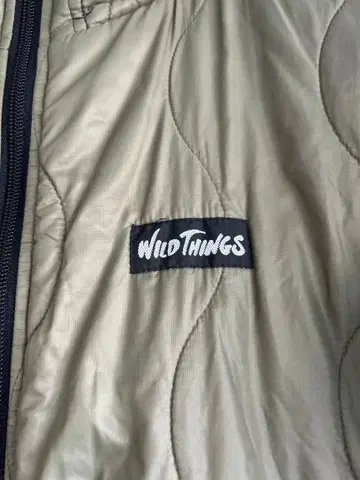 WILDTHINGS 와일드 띵스 올리브 그린 프리마로프트 자켓