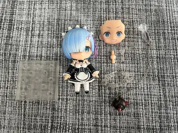 넨도로이드 렘 피규어 교환용 부품 포함