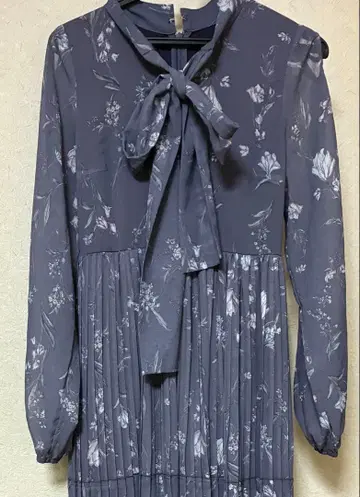 머큐리 듀오 꽃무늬 플리츠 티어드 원피스