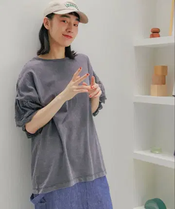 니코앤드 프릴 레이스 셔링 풀오버 차콜