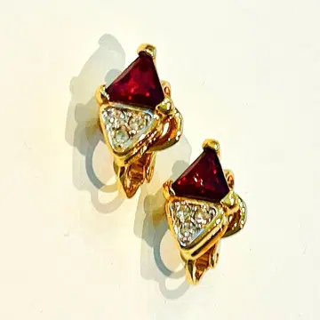 니나리치 레드스톤 귀찌