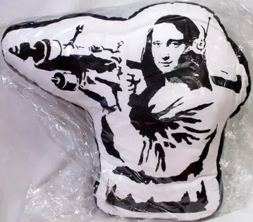 MEDICOM TOY PLUSH CUSHION MONA LAUNCHER