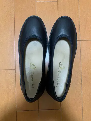 돌체 doruche 블랙 가죽 플랫 신발 22.5 사이즈