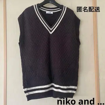 [ 새상품급 ] niko and - 다크 그레이 V넥 니트 베스트