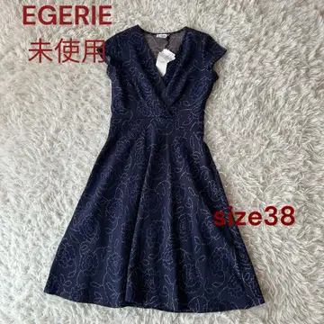 미사용 에제리 꽃무늬 플레어 원피스 프렌치 쓰리엠 V넥