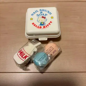 헬로키티 네일 브러쉬 포함 소품함 레트로