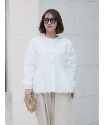 프론트 프릴 레이스 블라우스 안미누 셀포드