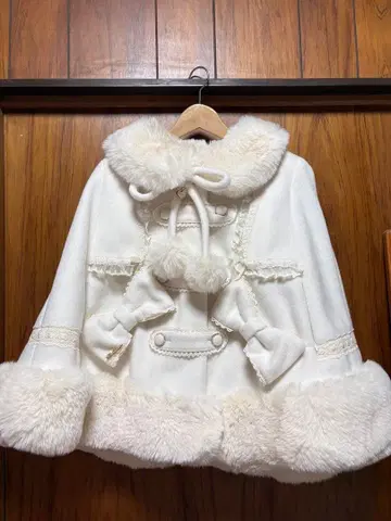 LIZLISA 샤기 트윈 리본 판초 화이트 리즈리사