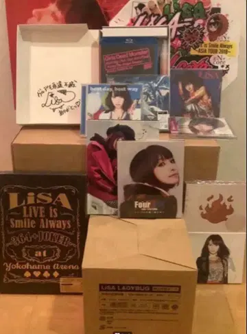 [초특가] 전부 초회 사양 사인 LiSA 도서, CD, DVD 백은까지