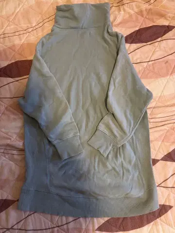 니코앤드 스웨터 에메랄드 그린