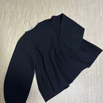 machatt 홀 가먼트 폼 니트 BLACK