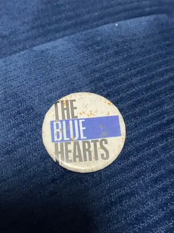 THE BLUE HEARTS 핀 배지 약 3.5cm