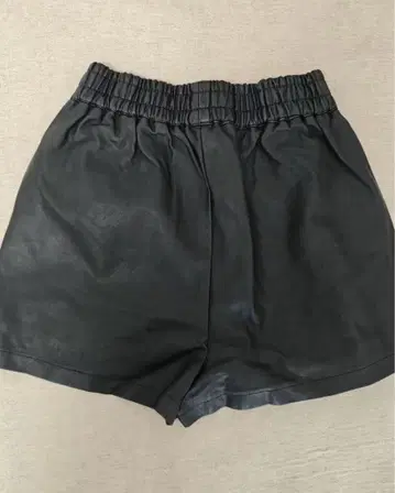 가죽 숏팬츠
