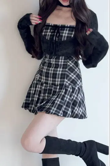 BunnyLis 퍼 볼레로 x 체크 미니 원피스