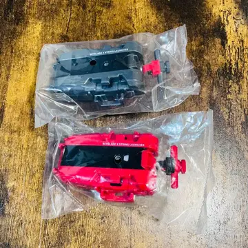 [ 새상품 ] 베이블레이드 X 스트링 런처 2종 세트 레드+건메탈