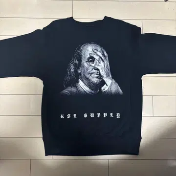 avalanche 블랙 맨투맨