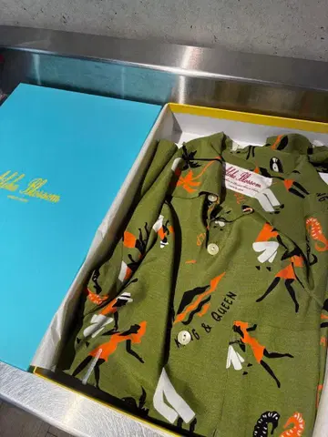 Aloha Blossom 아로하 블라썸 KING & QUEEN