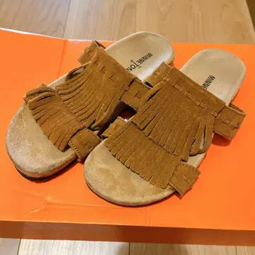 [ 새상품급 ] MINNETONKA 프린지 샌들 브라운 5