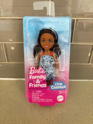 Barbie club Chelsea 인형 본체
