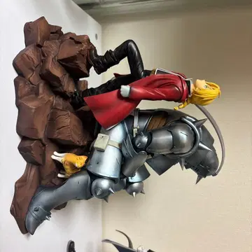 강철의 연금술사 에드&알 로이 머스탱 피규어 세트