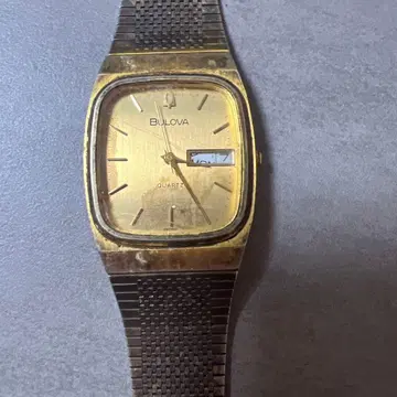 Bulova 쿼츠 손목시계 골드 (작동 미확인)